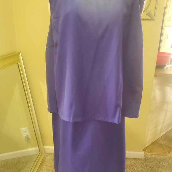 Woman's 3 piece suit - Picture 1 of 14